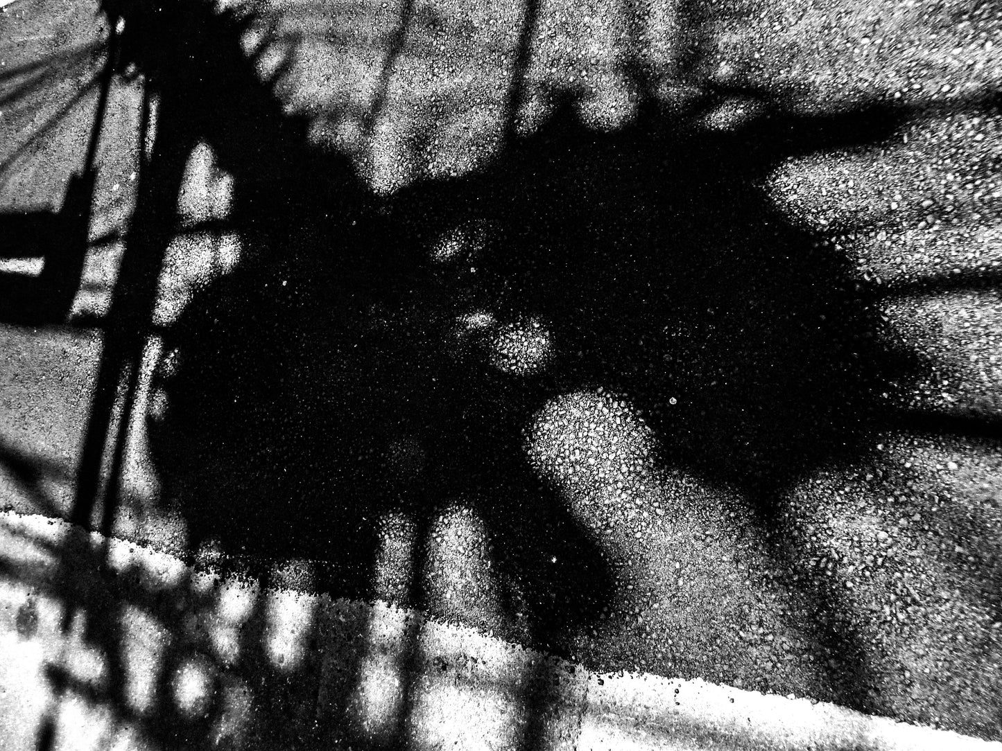 東京スナップTシャツ "Hole"