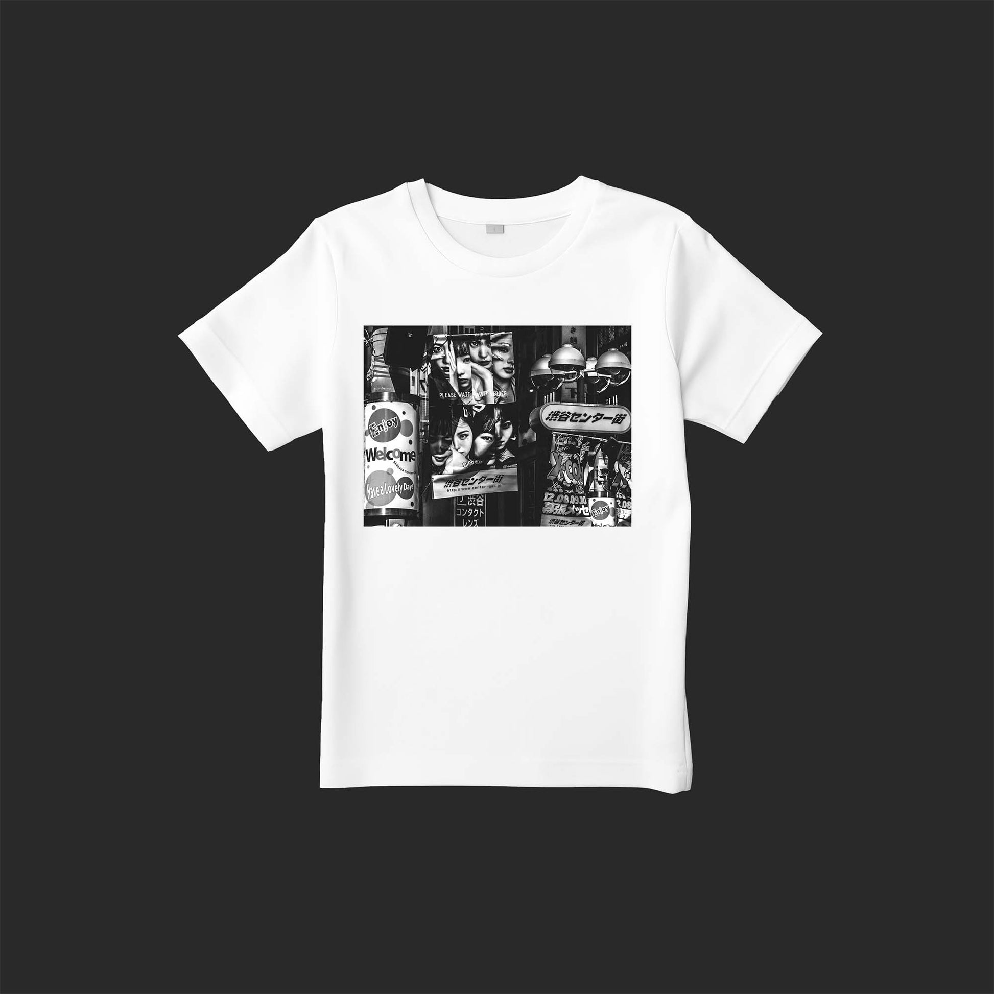 Epiphanyの写真を使用したストリートフォトTシャツ(渋谷センター街は広告が溢れる)– SnapThreads